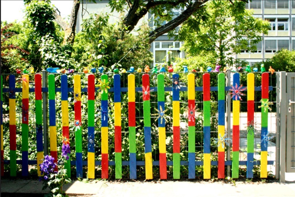 деревянные заборы, как покрасить забор, красивые заборы для дачи